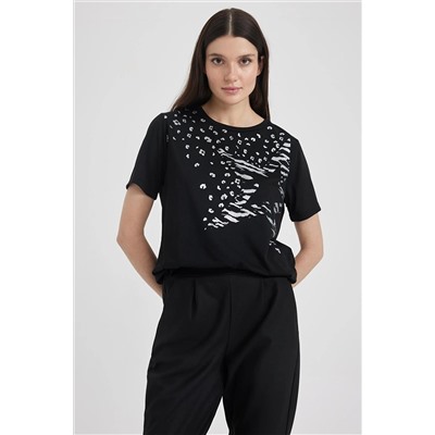 Defacto Traditional Regular Fit Bisiklet Yaka Yıldız Desenli Kısa Kollu Tişört Z6449AZ23SP