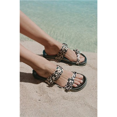 ANIMAL PRINT FLAT SANDALS WITH BUCKLES