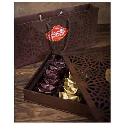 Конфеты из пишмание "Hajabdollah" с ванилью,капучино,корицы и гор.шок. 500 гр 1/5 (резная шкатулка), шт
