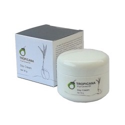 Дневной кокосовый крем для лица с маслом Ши и Алоэ Tropicana.