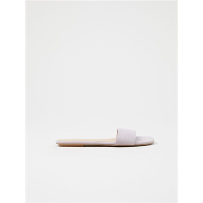 BASIC SANDALS