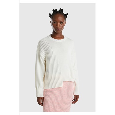 United Colors of Benetton Kadın Krem Boxy Fit Asimetrik Kesim Kazak 123P105FD105K
