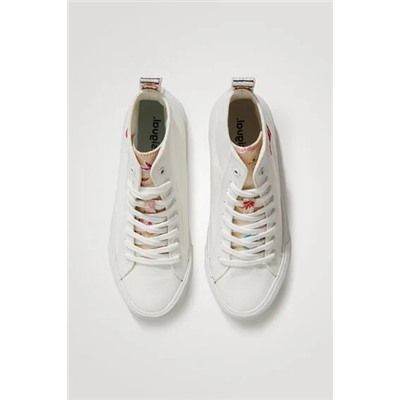 Botín sneaker con corazón