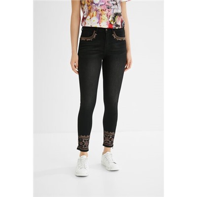 Vaquero skinny bordado