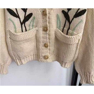 Вязаный женский кардиган с красивой вышивкой   LOEW*E