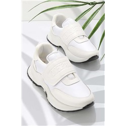 Bambi Beyaz Anorak Kadın Sneaker K01969040185