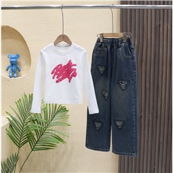 Комплект из футболки и джинсы  Материал: хлопок