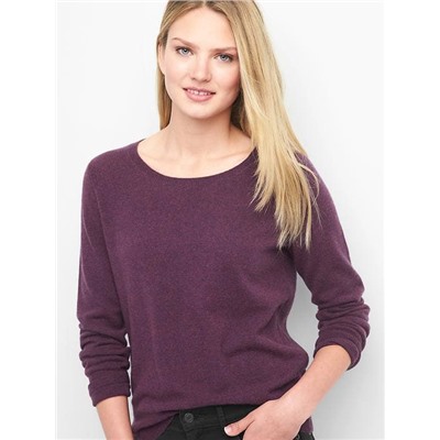 Cashmere crew sweater