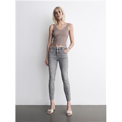 Push-up-Jeans im Slim-Fit
