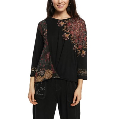 Camiseta mandala tachuelas