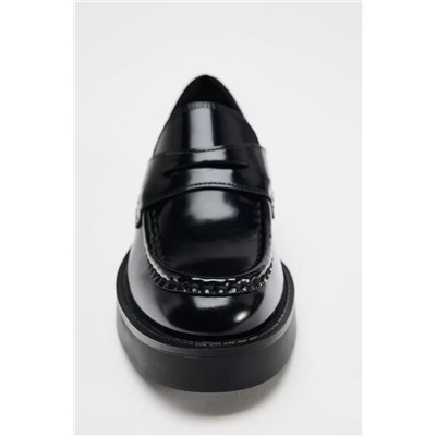 FEW ITEMS LEFT / FROM 19.02 TO 05.07 PATENT LOAFERS