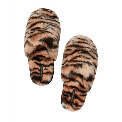 VICTORIA'S SECRET Closed Toe Faux Fur Slipper
