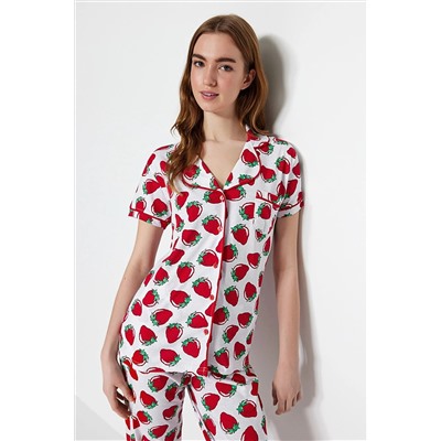 TRENDYOLMİLLA Beyaz Biye Detaylı Çilek Desenli Gömlek-Pantolon Örme Pijama Takımı THMSS21PT0784
