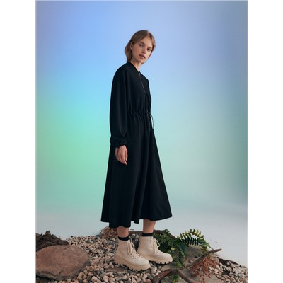 Kleid im sportlichen Stil