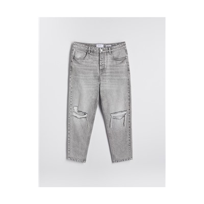 Jeans im Carrot-Fit in Used-Optik