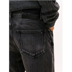 Tapered Relaxed Black Wash Jean