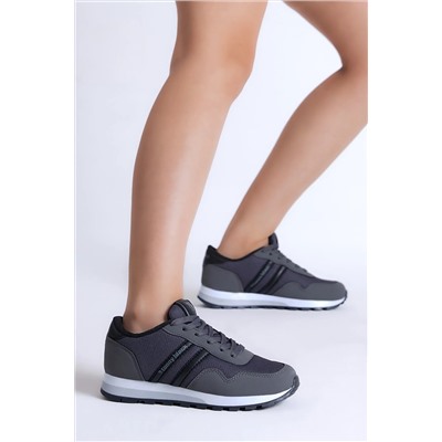 Tonny Black Unisex Füme Siyah Nefes Alabilen Kumaş Şeritli Bağcıklı Spor Ayakkabı TBPS010