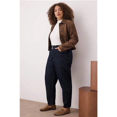 Koyu Mavi Yüksek Bel Beli Lastikli Büyük Beden Mom Jeans TBBAW23JE00002