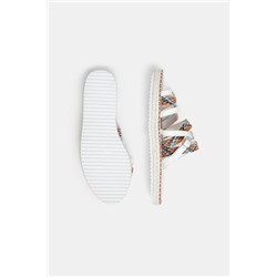 Sandalias planas hebilla tiras