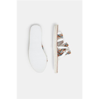Sandalias planas hebilla tiras