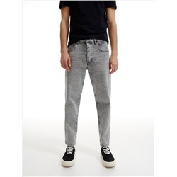 Jeans im Carrot-Fit mit kurzem Bein