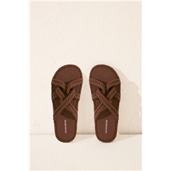 Sandalias marrones tiras cruzadas