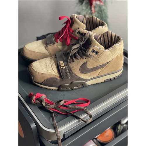 Кроссовки Nike