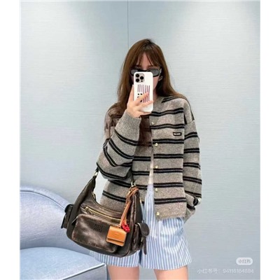 Шерстяной вязаный кардиган 🩷  Экспорт MI*U MI*U