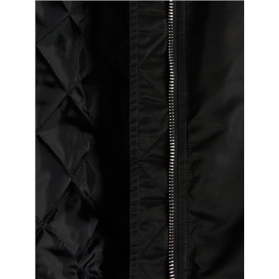 Bomberjacke aus recyceltem Stoff