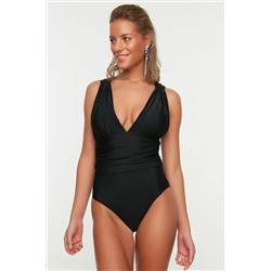 Trendyolmilla Siyah Dekolteli Drapeli Regular Core Mayo TBESS20MA0294
