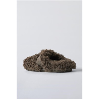 FAUX SHEARLING CLOGS