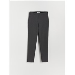 Hose mit Punkten