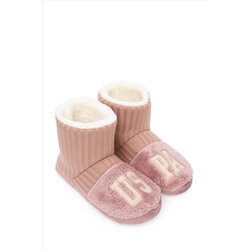 Kadın Pembe Ev Botu