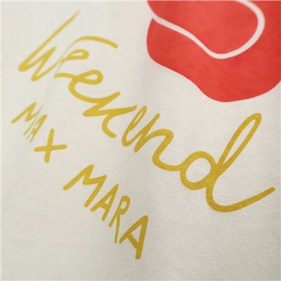 Женская футболка с вышивкой и разрезами по бокам MAXMAR*A WEEKEN*D