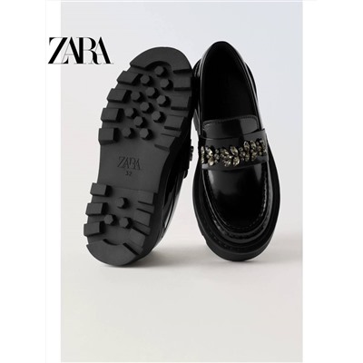 ZARA  😍 официальный сайт⚡️ лакированные лоферы    для маленьких модниц со  скидкой  44🛍    ✅Цвет: на фото     ✅Материал: pu