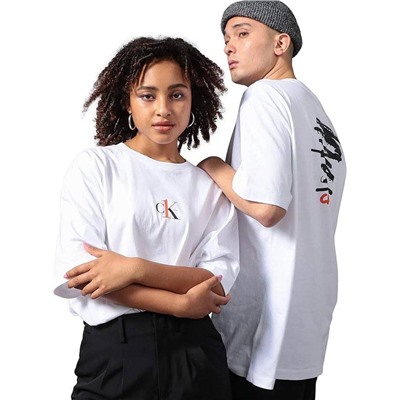 Футболка  CALVIN KLEI*N ОРИГИНАЛ!