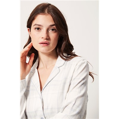 Camisa Blanco y azul claro