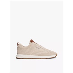 Knit Runner Sneaker