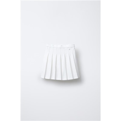 BOX PLEAT SKIRT WITH HEART APPLIQUÉ