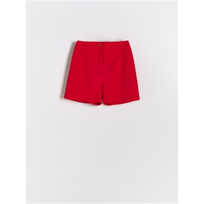 Shorts mit Ziernähten