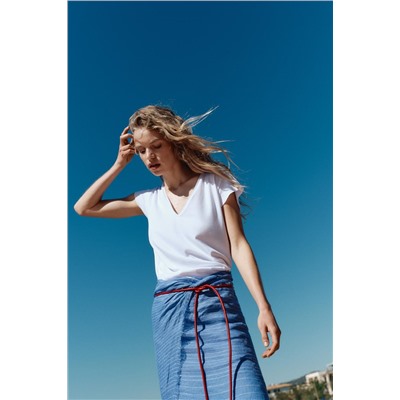 V-NECK COTTON T-SHIRT