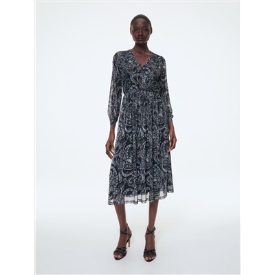 Gemustertes kleid