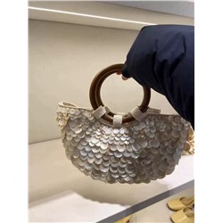 Красивая и необычная сумка из натуральной ракушки