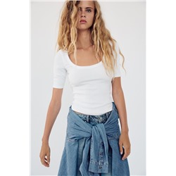 SCOOP NECK T-SHIRT