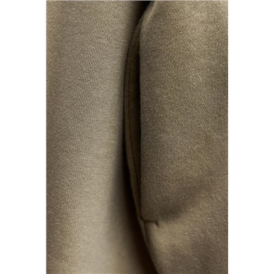 HOODIE WITH POCKETS