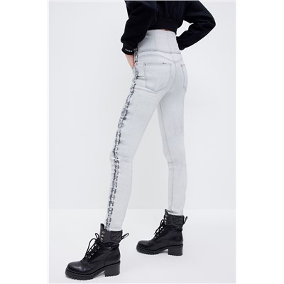 Vaquero skinny fit de tiro alto Gris claro