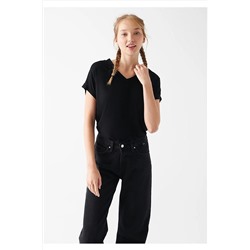 Mavi V Yaka Siyah Basic Tişört Regular Fit / Normal Kesim 166449-900