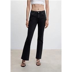 Jeans flare tiro bajo -  Mujer | MANGO OUTLET España