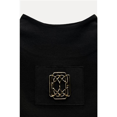 BROOCH CLASP T-SHIRT