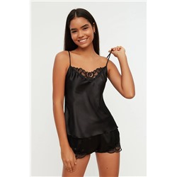 TRENDYOLMİLLA Siyah Dantel Detaylı Saten Pijama Takımı THMAW21PT0843